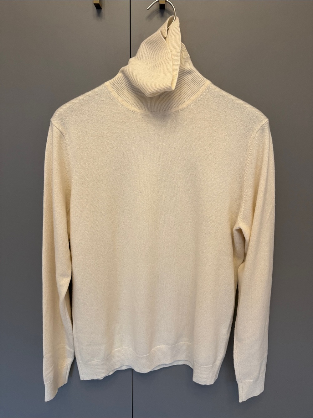Uniqlo Cashmere Turtleneck